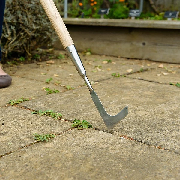 Kent & Stowe Stainless Steel Long Handled Weeding Knife 2 Kent & Stowe Stainless Steel Long Handled Weeding Knife - Image 2