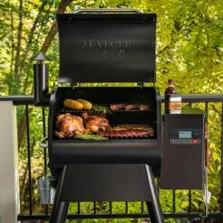 Traeger Pro D2 575 Wood Pellet Grill -WEBBS Sales 1064926 4