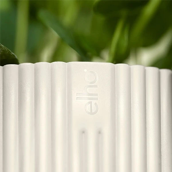 Elho Vibes Fold Round Planter 22cm Silky White 3 Elho Vibes Fold Round Planter 22cm Silky White - Image 3