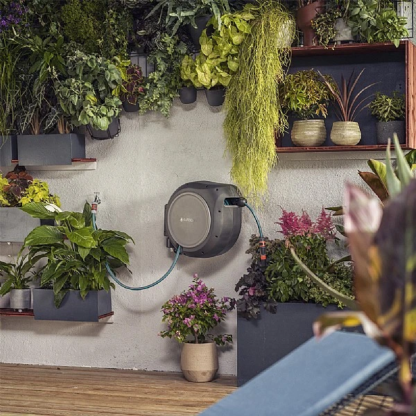 Gardena Automatic Retractable Wall Mounted Hose Box 30m 1 Gardena Automatic Retractable Wall Mounted Hose Box 30m